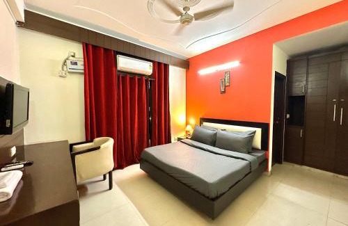 Gurugram Hotel | luxury room with attach washroom