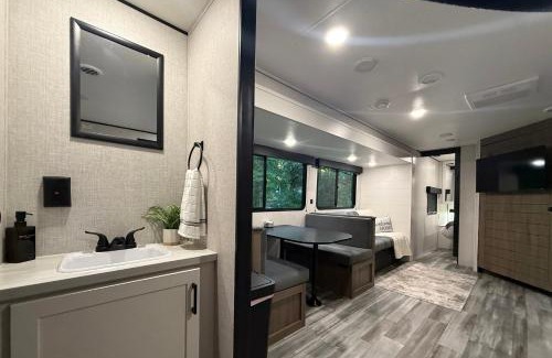 Blue Ridge House | Luxury RV - Hot Tub - Fire Pit - Outdoor Serenity