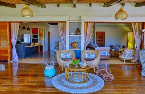 Djamandjary Villa | Luxury Sakina Villa - Beachfront