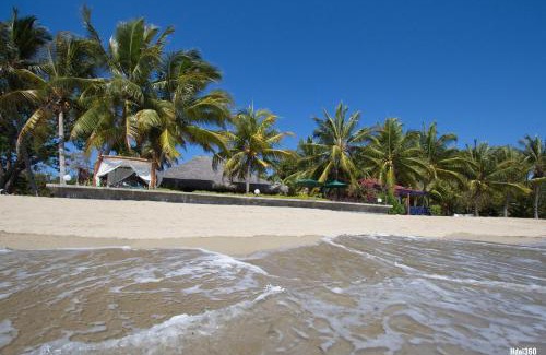 Djamandjary Villa | Luxury Sakina Villa - Beachfront