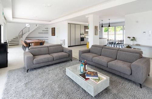 Syracuse Villa | Luxury sea front villa with pool, Plemmirio, Syracuse