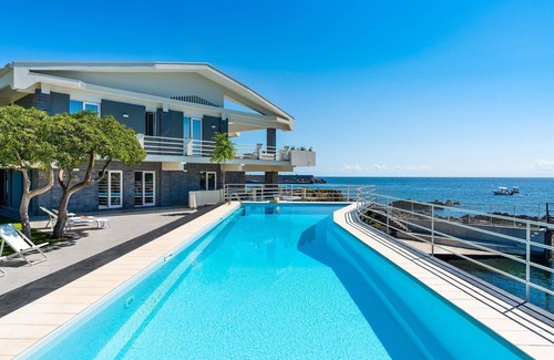 Stazzo Villa | Luxury Seafront Villa Private Pool at just 20 mt from the Sea