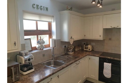 Port-Eynon House | Luxury Seaside Cottage in Gower