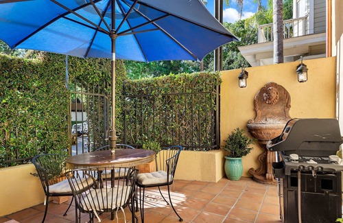 West Beach Apartment | Luxury Seaside Getaway — 2 blocks to the Beach and Funk Zone