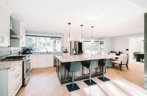 Maple Ridge House | Luxury Secluded 4-Bed Getaway with Heated In-Ground Swimming Pool