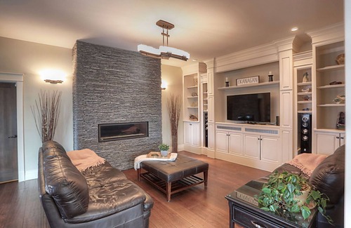 Central Okanagan House | Luxury semi-watefront beach house in the heart of the Okanagan next to Kelowna