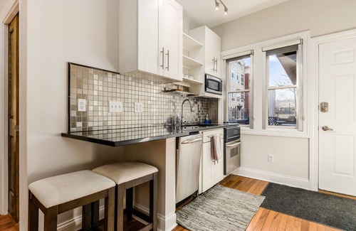 Short North Condo | Luxury Short North Top Floor Condo & 2 Beds