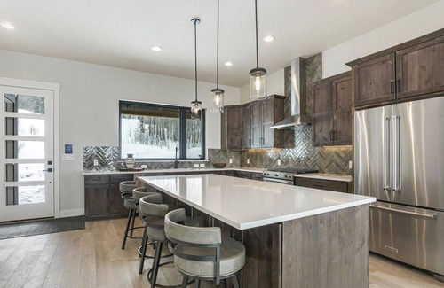 Silvercreek House | Luxury Ski-In/Out, 2 Family Rooms, Hot Tub, Views