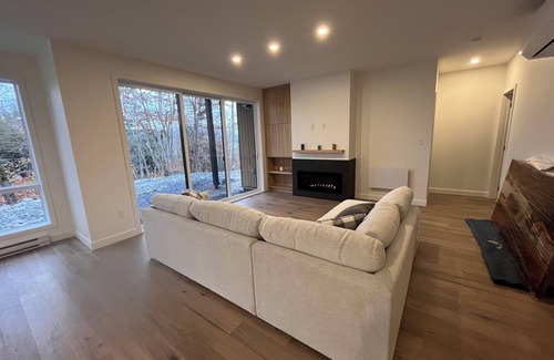 Owl's Head Ski Resort Condo | Luxury ski-in/ski-out condo with Club Lake access on beautiful Lake Memphremagog