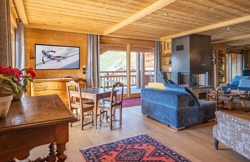 Cognet Apartment | Luxury Ski-In/Ski-Out Apartment with Terraces in Alpe d'Huez