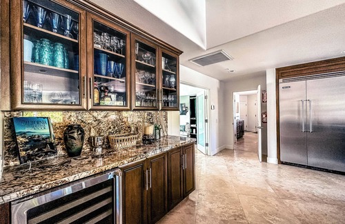 Palm Springs House | Luxury South Palm Springs 5-BR 4.5 Bath 4500sf Heated Pool nSpa Near Golf Hiking