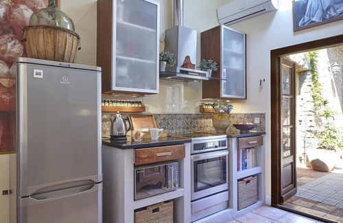 Argens-Minervois Cottage | LUXURY 'SPA-LIKE' WINE COTTAGE & BARREL BARN, Canal du Midi near Carcassonne