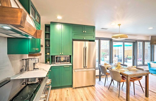 Hastings Apartment | Luxury Spa Retreat: Private Courtyard & More!