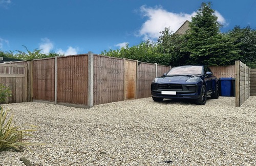Selby House | Luxury space with room for 4 in the heart of Yorkshire. Only 15-miles from York!