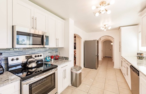 Fort Myers House | Luxury Spacious Home Pool, Boat Dock Gulf Access! Fits up to 12 people