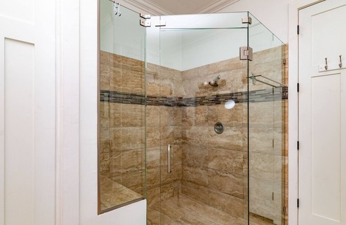 Dania Beach Villa | Luxury Spacious Private PoolVilla with Jacuzzi- 5 Min from the beach!