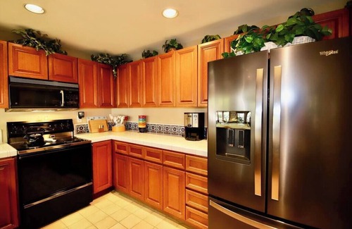 Avalon Villa | Luxury Spacious Serene Villa in Hamilton Cove 13-36