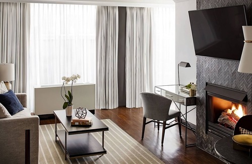 Connecticut Ave - K Street House | Luxury Stay in Dupont Circle! Near National Geographic Museum, Pets are Allowed