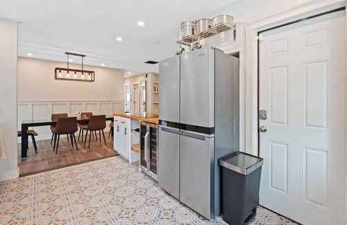 Fort Lauderdale House | Luxury Stay Waterfront at Blue Lagoon | Pool | Fenced Yard | Prime Location Dog OK