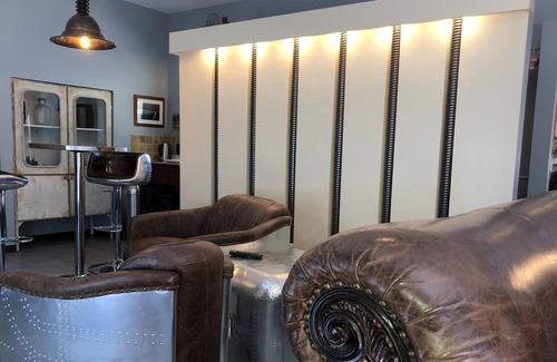 Asheville Apartment | LUXURY STEAMPUNK SUITE ~ POOL ~ HOT-TUB ~ DTWN AVL 2M ~ WILDLIFE ~ RURAL