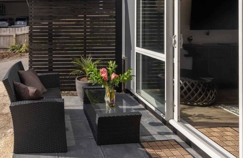 New Plymouth Apartment | Luxury Studio Apartment in New Plymouth