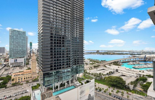Downtown Miami Apartment | Luxury Studio/Downtown Miami with fitness room, water views
