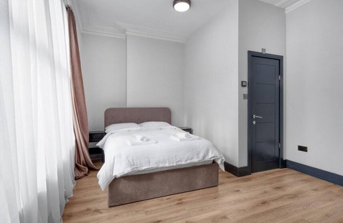 Grove Green Apartment | Luxury Studio in London