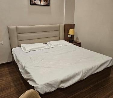 Greater Noida Apartment | Luxury Studio ITC