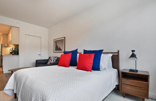 Park City House | Luxury Studio, Minutes to Gondola, Ski Deer Valley, Hot Tubs, Resort Amenities