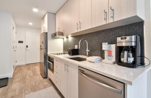 Park City House | Luxury Studio, Minutes to Gondola, Ski Deer Valley, Hot Tubs, Resort Amenities