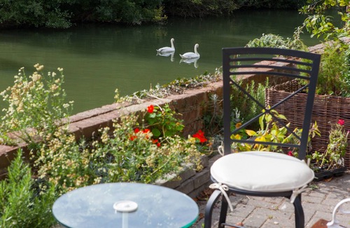Oxford City Centre Apartment | Luxury Studio on the River Thames at Folly Bridge in Central Oxford