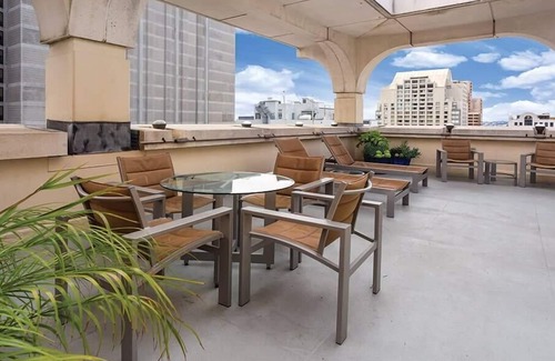 Tenderloin Condo | Luxury Studio | Prime San Francisco Spot