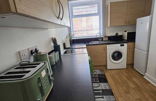 Wolverhampton Apartment | Luxury stylish Charming City Apartment with Private Entrance in Wolverhampton