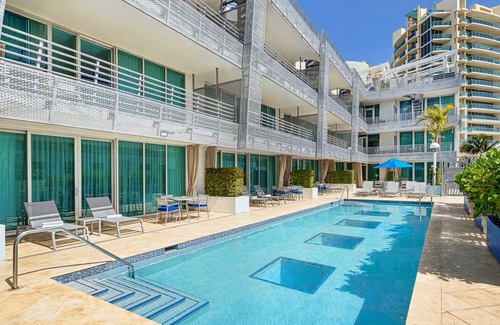 South Beach Condo | Luxury Suite - 3 Min Walk to Miami Beach