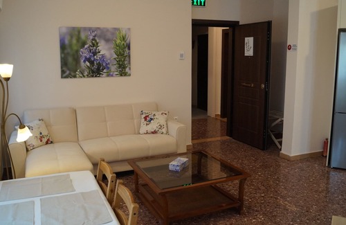 Plaka Apartment | Luxury Suite Apartment in Plaka Acropolis ~ Rosemary