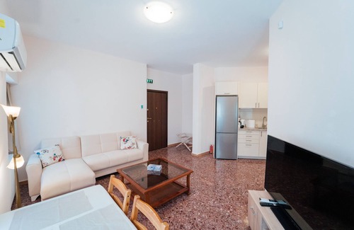 Plaka Apartment | Luxury Suite Apartment in Plaka Acropolis ~ Rosemary