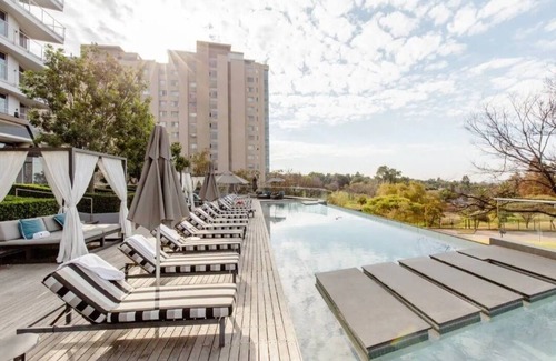 Sandown Hotel | Luxury Suite at The Capital Hotel, Sandton