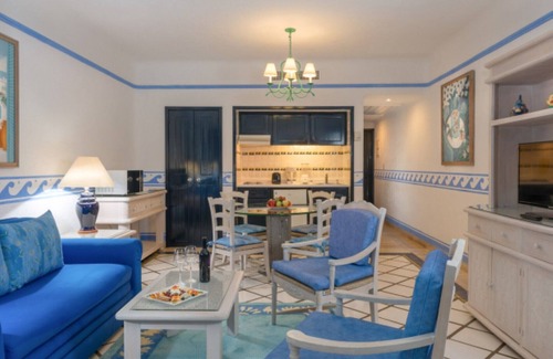 Pedregal House | LUXURY SUITE beach resort