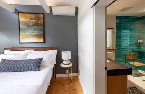 Salt Spring Island Bed & Breakfast | Luxury Suite with Cedar Hot Tub & View