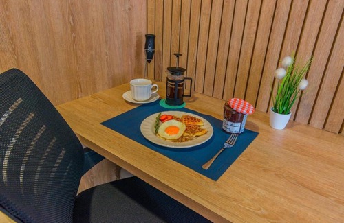 La Aguacatala Apartment | Luxury Suite in El Poblado Co-Work, Gym, Fast WiFi