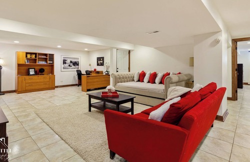 Glen Ellyn House | Luxury Suite in Glen Ellyn, IL USA