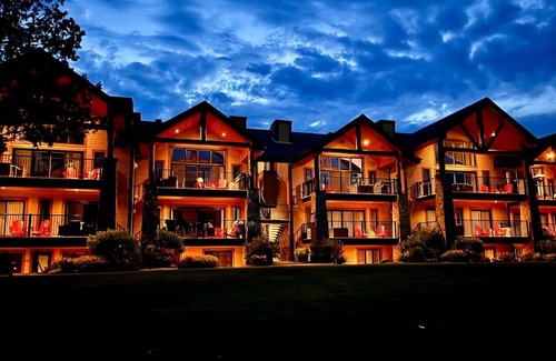 Saint-Sauveur Apartment | Luxury suite with breathtaking views Ski in Ski out
