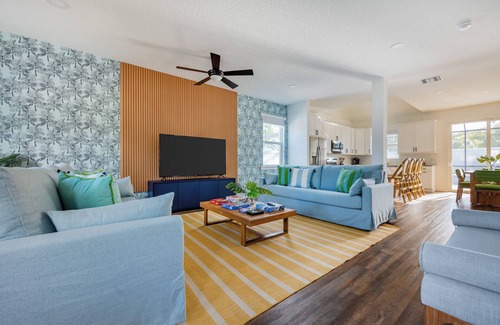 Tampa Heights House | Luxury Tampa Heights Pool Home Retreat w/Hot Tub & Modern Design