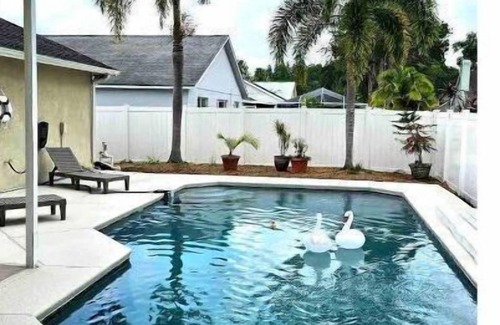 Citrus Park House | Luxury Tampa Home 10PPL/Pool/Grill/Airport