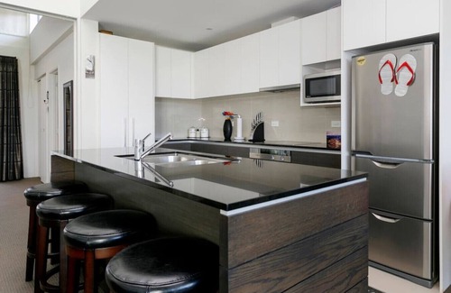 Taupo Apartment | Luxury Taupo Apartment - spacious, modern, warm apartment, with beautiful river views
