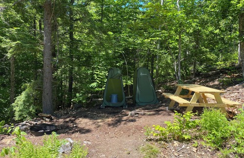 Wakefield RV Rental | Luxury Tent in New Hampshire-Tail-Tuckaway