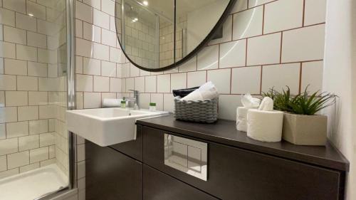 Docklands Apartment | Luxury Three bed Apartment by London ExCeL