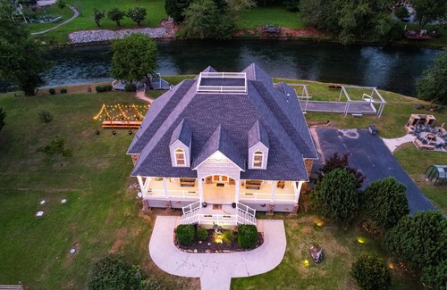 Mineral Bluff House | Luxury Toccoa Riverfront, theatre, pool table, hot tub, 6 king beds, sleeps 18