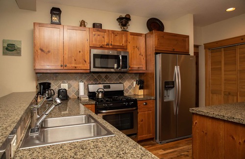Keystone House | Luxury Townhome/Great Community Amenities/Private Patio
