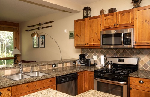 Keystone House | Luxury Townhome/Great Community Amenities/Private Patio
